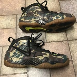 Nike size 11 camo foamposite prm rare